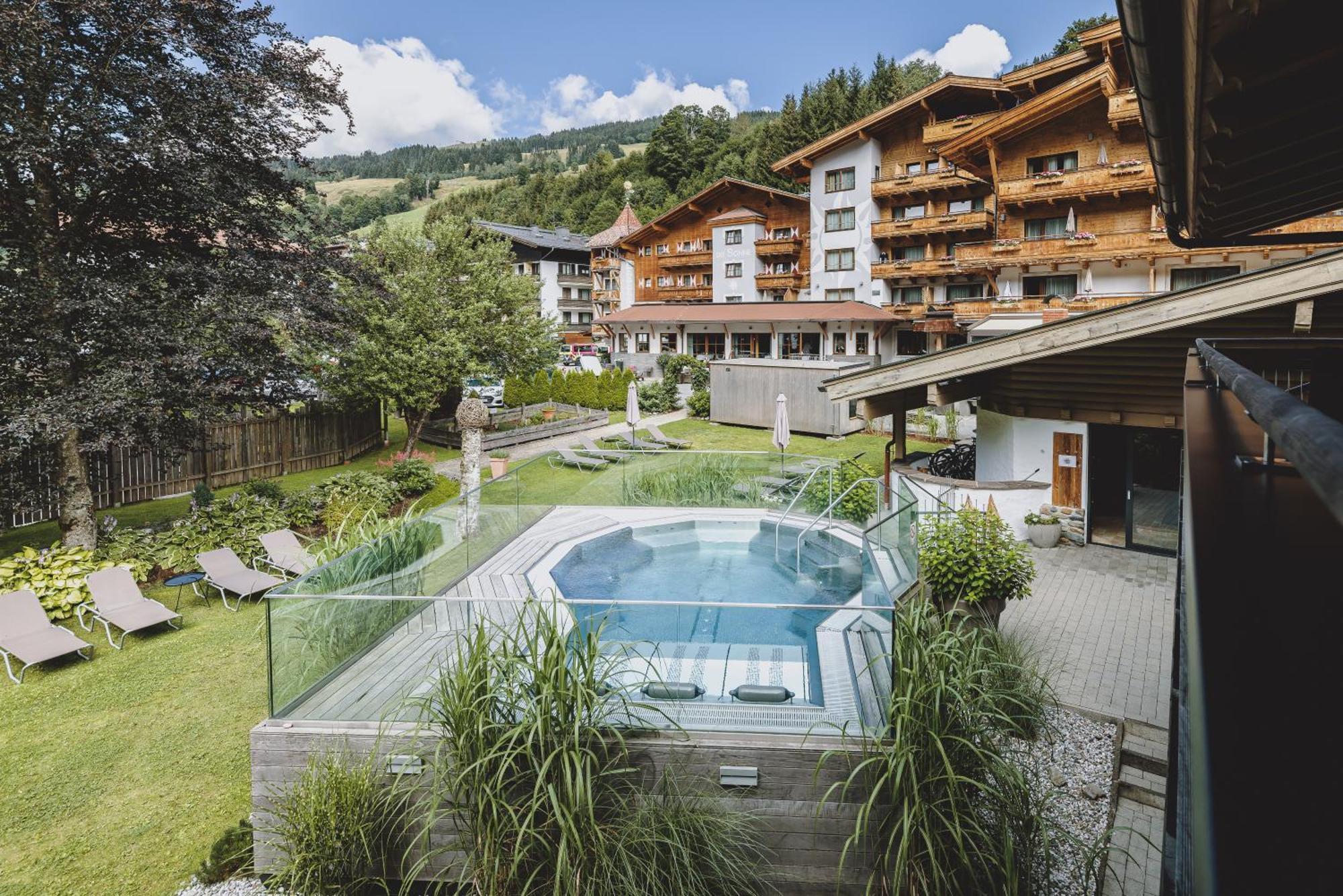 Hotel Die Sonne Saalbach-Hinterglemm Exterior foto
